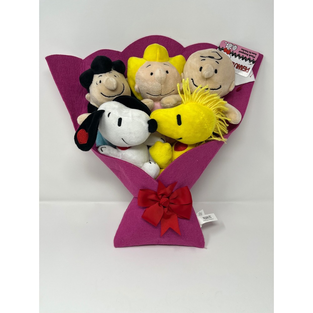 Peanuts Snoopy Charlie Brown Woodstock Plush Bouquet Pink Felt Wrap 
Valentines